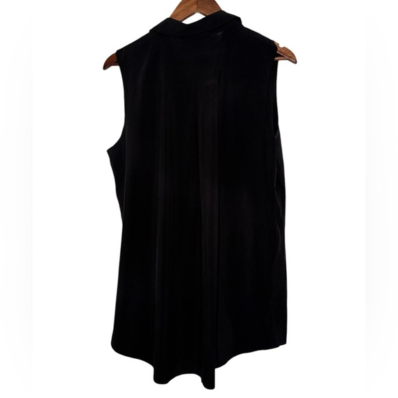 Set of 2 Athleta Urbanite II Women’s Button Up Tanks in Ivory & Black Size Large - Picture 3 of 6